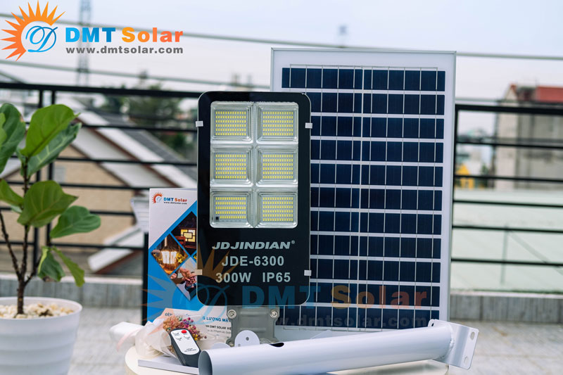 Đèn năng lượng mặt trời 300W jindian giá rẻ JDE-6300