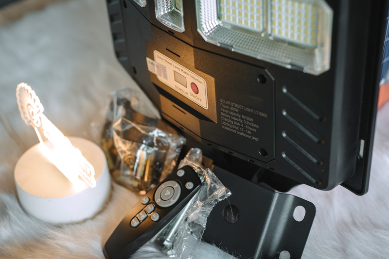 Th&ocirc;ng số đ&egrave;n đường liền thể 800w