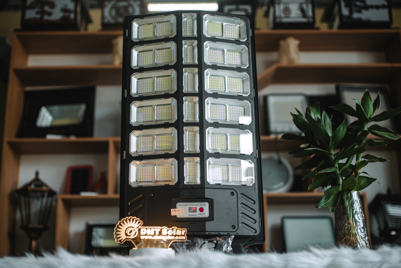 Đ&egrave;n đường liền thể năng lượng mặt trời 800w