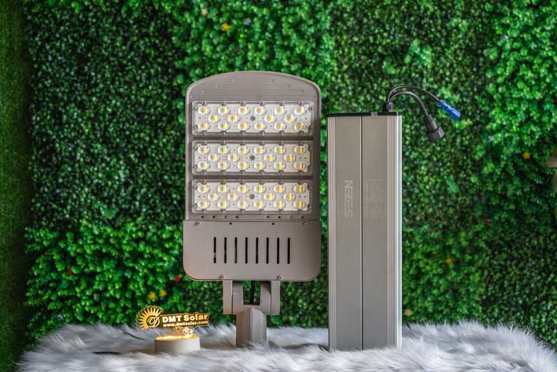 Đ&egrave;n năng lượng mặt trời c&ocirc;ng tr&igrave;nh seven 80w