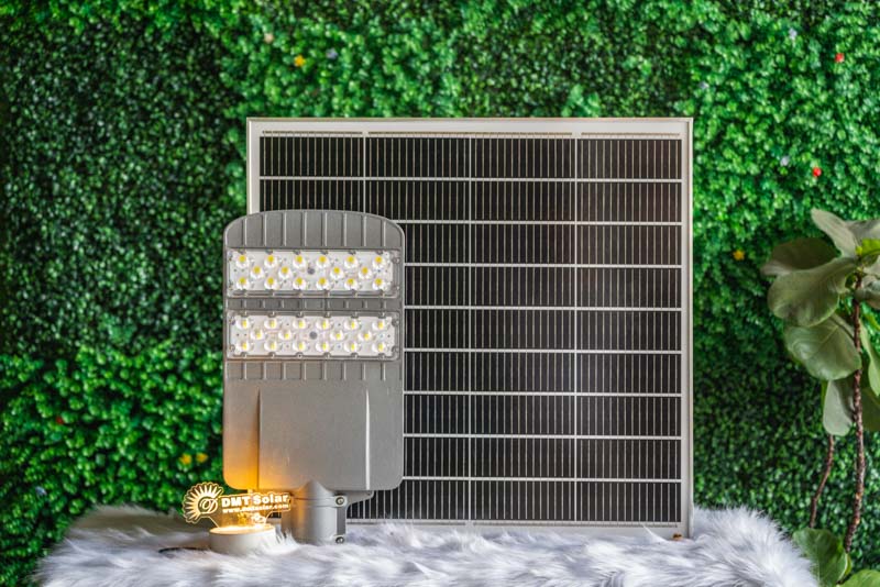 Đ&egrave;n năng lượng mặt trời c&ocirc;ng tr&igrave;nh 40W DM31