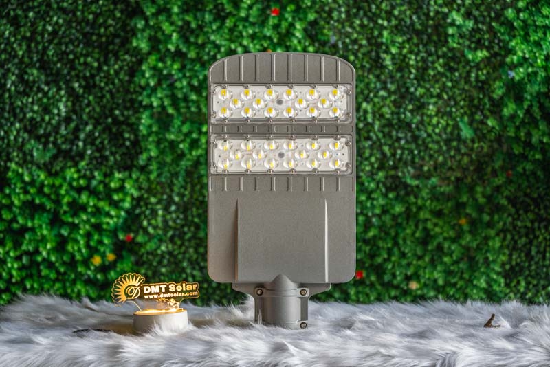 Đ&egrave;n đường năng lượng mặt trời 60W cho c&ocirc;ng tr&igrave;nh