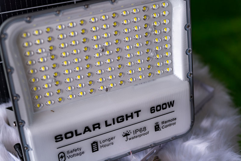 solar light 600w