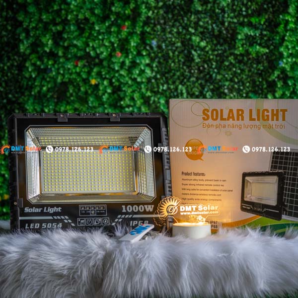 Đèn pha led năng lượng mặt trời 1000W P1000D (NEW)