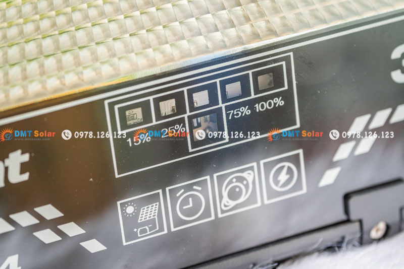 P200D c&oacute; led b&aacute;o sạc pin