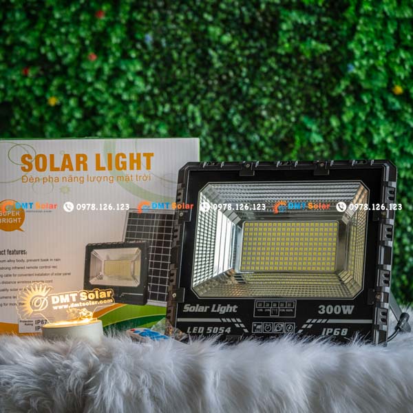 Đèn pha led năng lượng mặt trời 300W P300D (NEW)