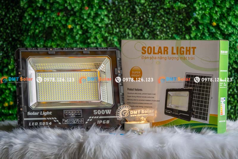 Hướng dẫn sử dụng đ&egrave;n pha LED chiếu s&aacute;ng năng lượng mặt trời P500D
