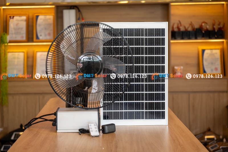 Quạt treo tường năng lượng mặt trời SA-S005TT