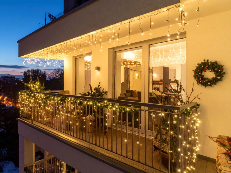 &Aacute;nh s&aacute;ng ban c&ocirc;ng c&oacute; ảnh hưởng đến phong thủy kh&ocirc;ng?