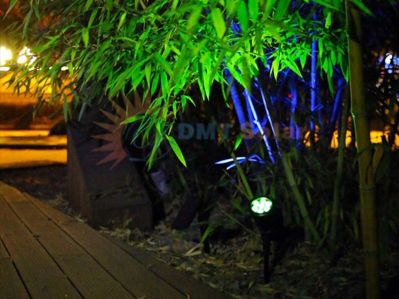 Mẫu đ&egrave;n rọi c&acirc;y cho s&acirc;n vườn