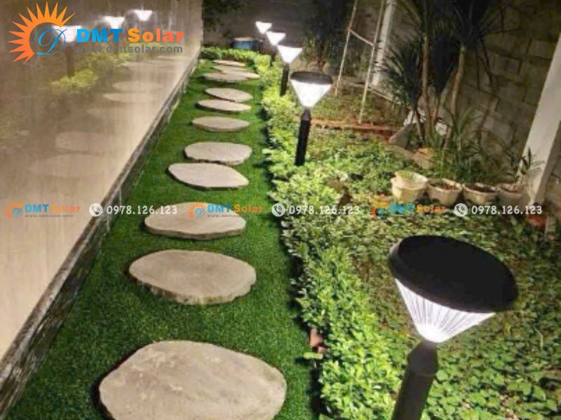 Lắp đ&egrave;n cho khu vực lối đi trong s&acirc;n vườn