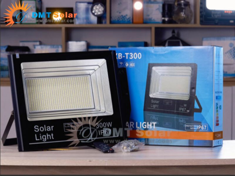 So Sánh Giá Đèn Năng Lượng Mặt Trời