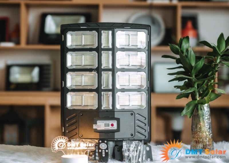Đ&egrave;n liền thể 2 c&aacute;nh năng lượng mặt trời 400W LT-S400