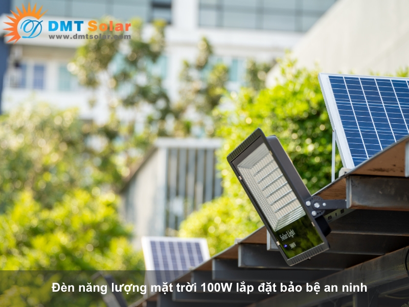 Đèn năng lượng mặt trời 100W ip67 bảo vệ an ninh khu vực