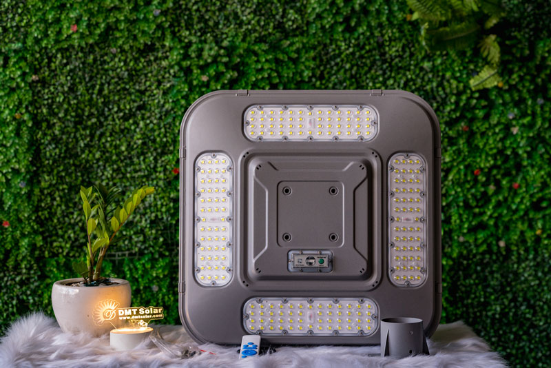 Đèn UFO năng lượng mặt trời vỏ nhôm cao cấp SA-UFO1500KC