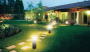 Top 4 ý tưởng trang trí sân vườn với đèn năng lượng mặt trời cực đẹp